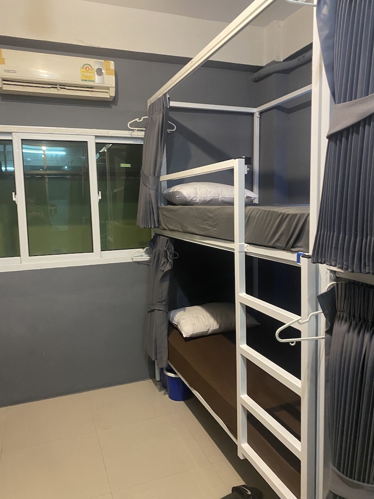 Elite Shared Dormitory Women only photo 2