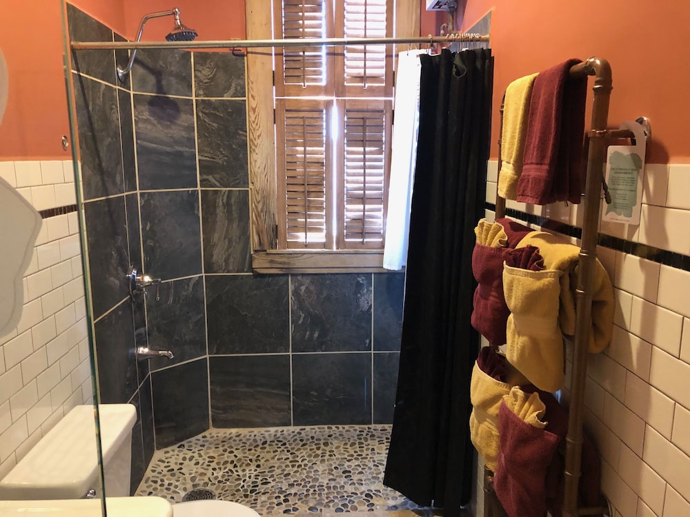 Suite, Ensuite, River View (Room 01) photo 3