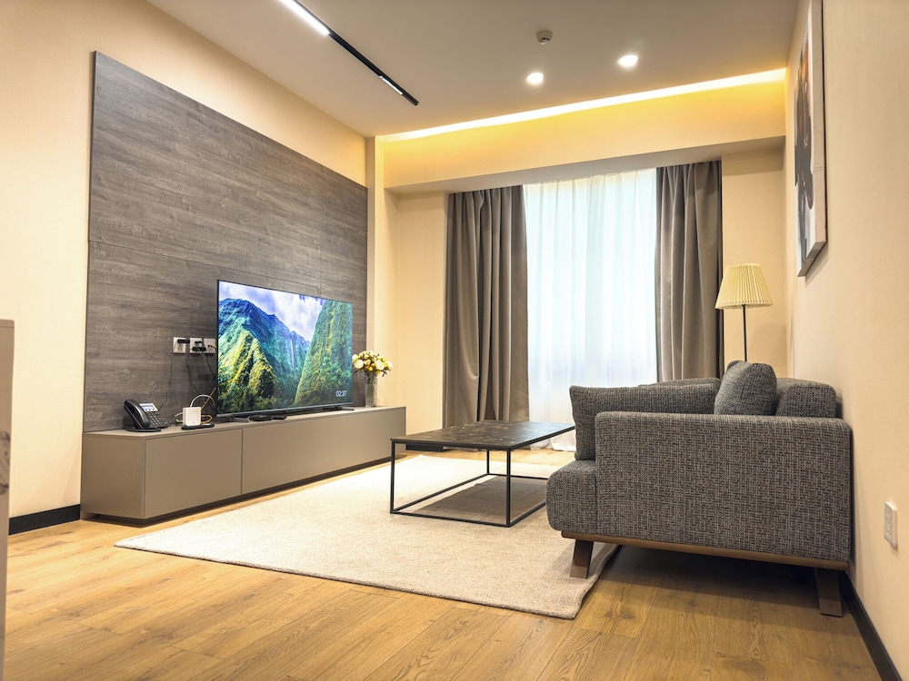 Junior Twin-bed Suite photo 1
