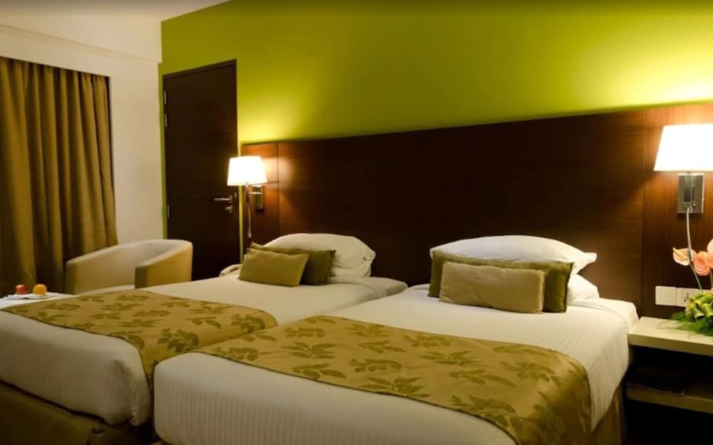 Executive Room - Photo 6