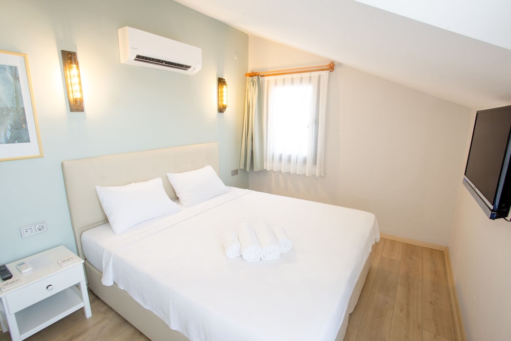 Standard Double Room, Terrace, Sea View