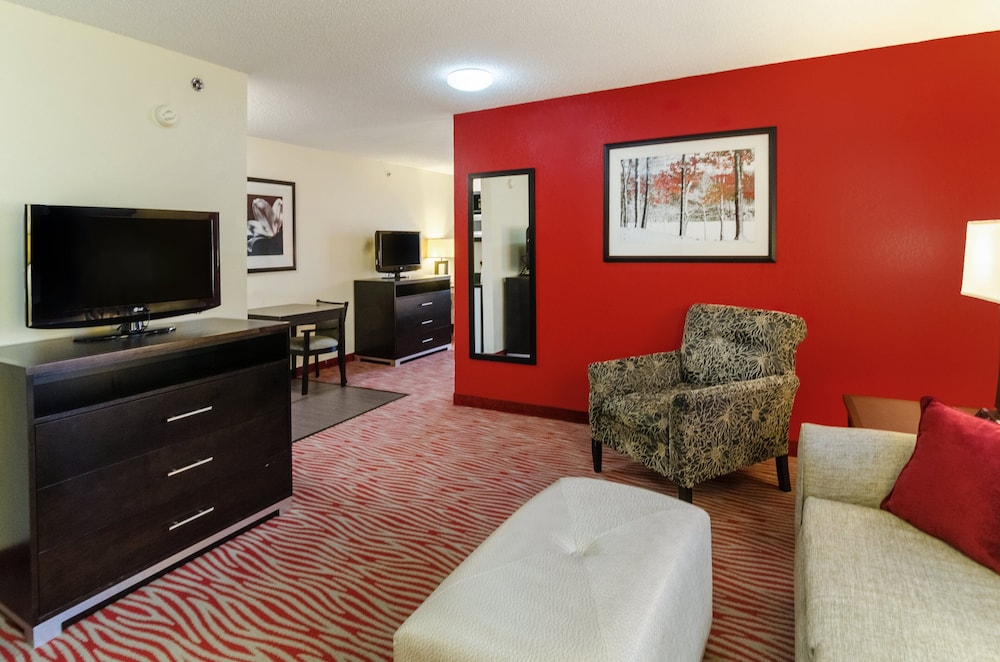 Suite, 1 King Bed with Sofa bed, Jetted Tub - Photo 1