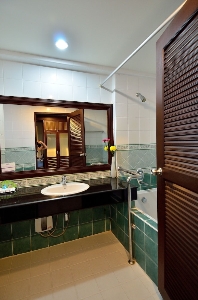 Deluxe Triple Room - Photo 5