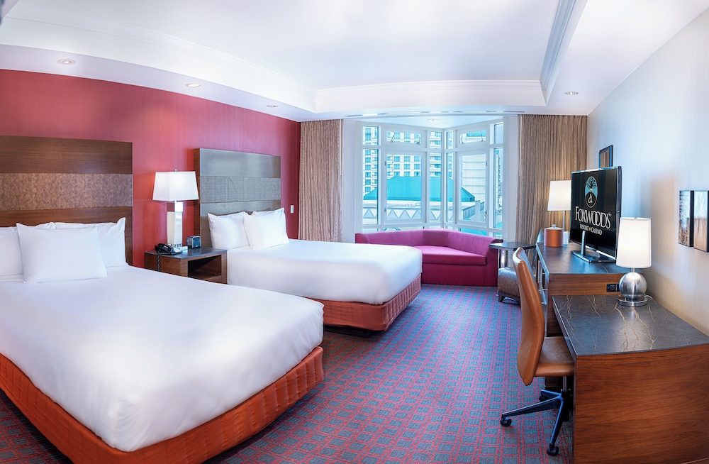 Deluxe Room, 2 Queen Beds photo 1