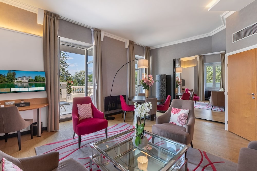 Terraces Lake Suite with spa access on reservation