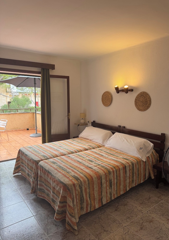 Twin Room, Balcony
