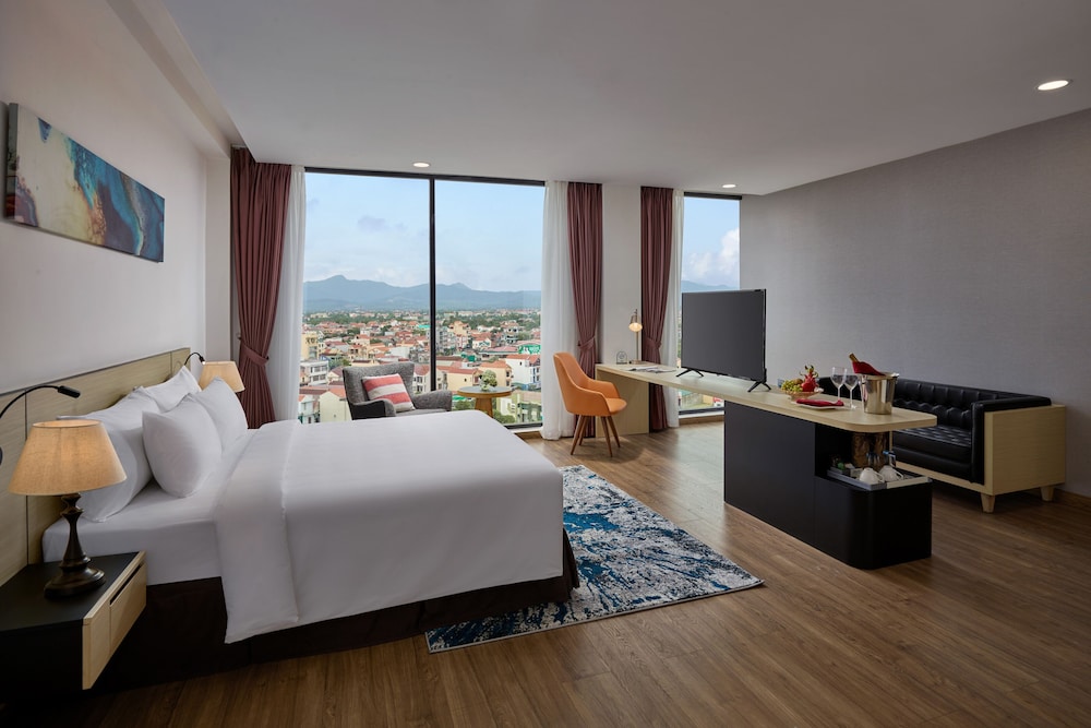 Suite King - Photo 1
