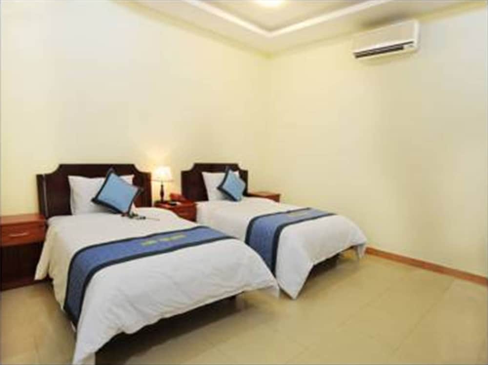 Deluxe Room, City View