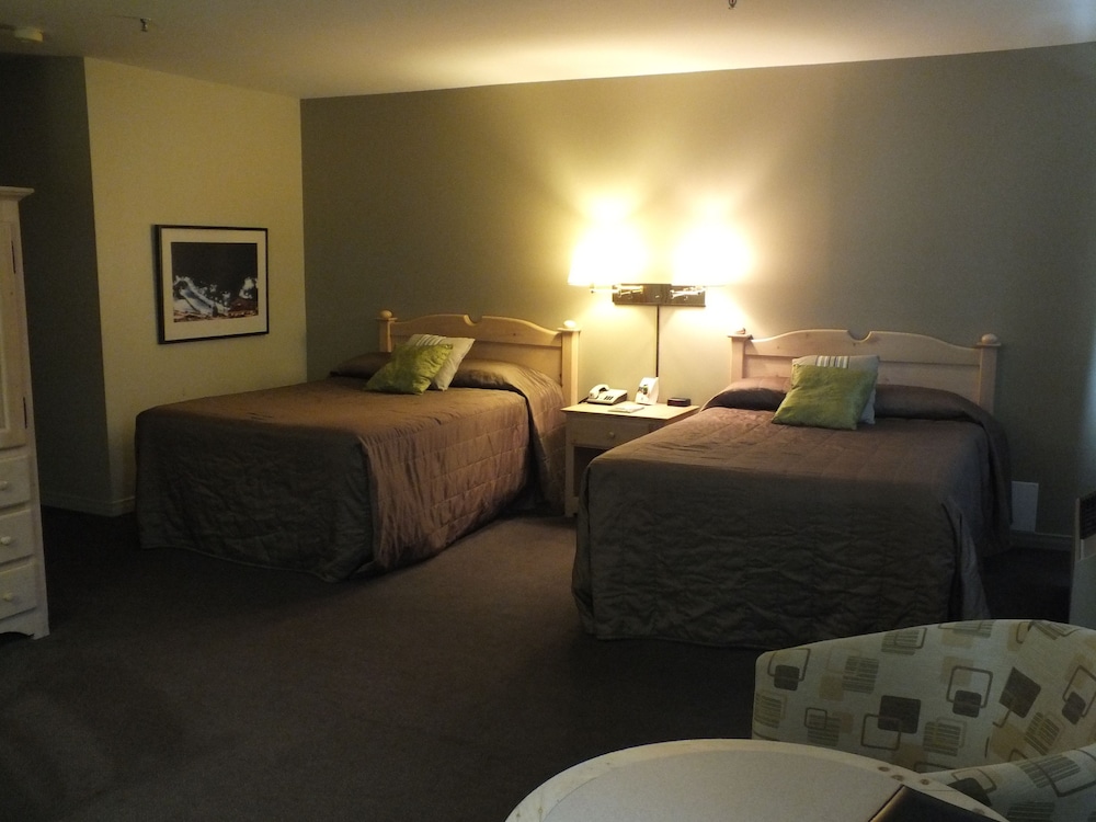 Classic Room, 2 Double Beds photo 2