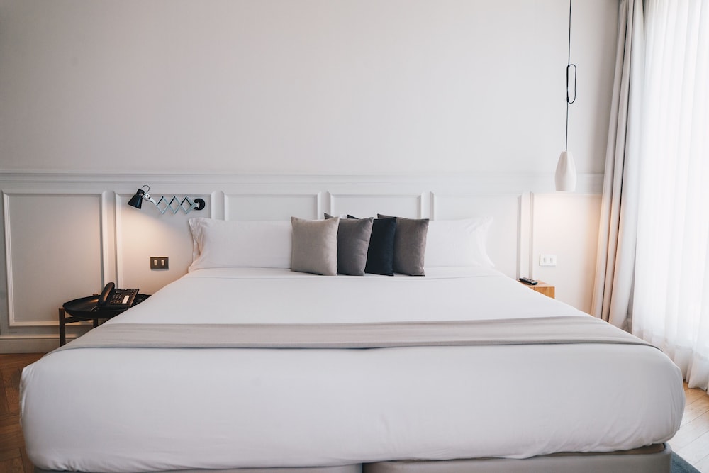 Premium Room, City View (High floor)