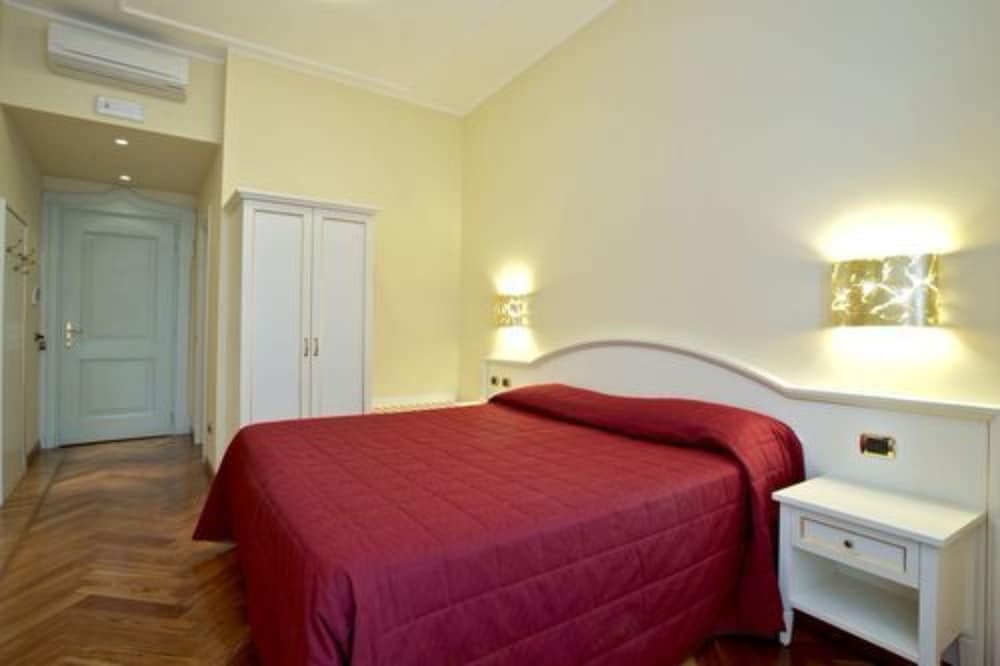 Standard Triple Room - Photo 5