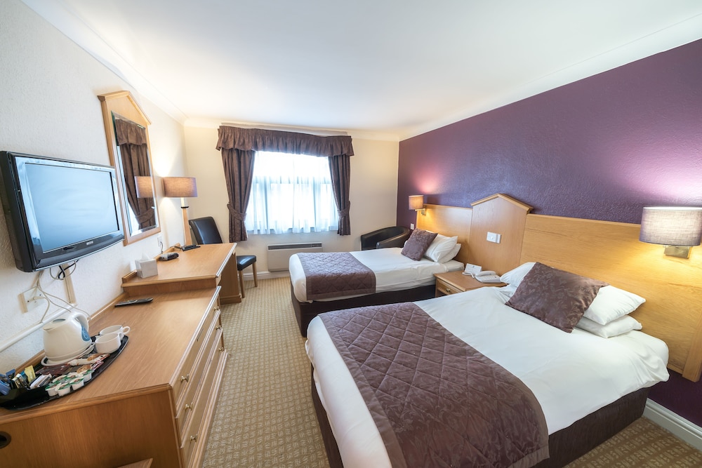 Family Room, Multiple Beds - Photo 2