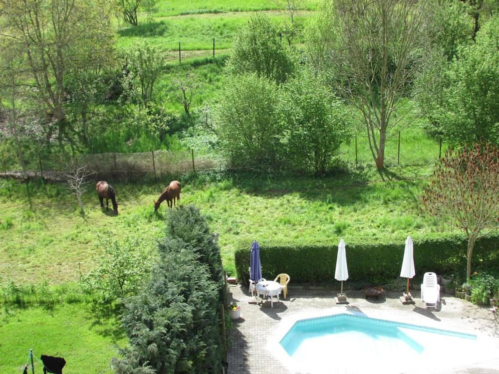 Basic Triple Room, Multiple Beds, Non Smoking, Garden View photo 2