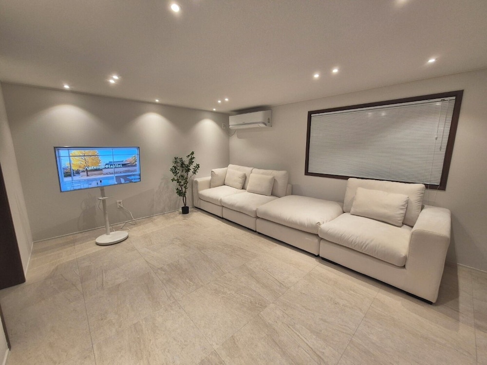 Premium Suite