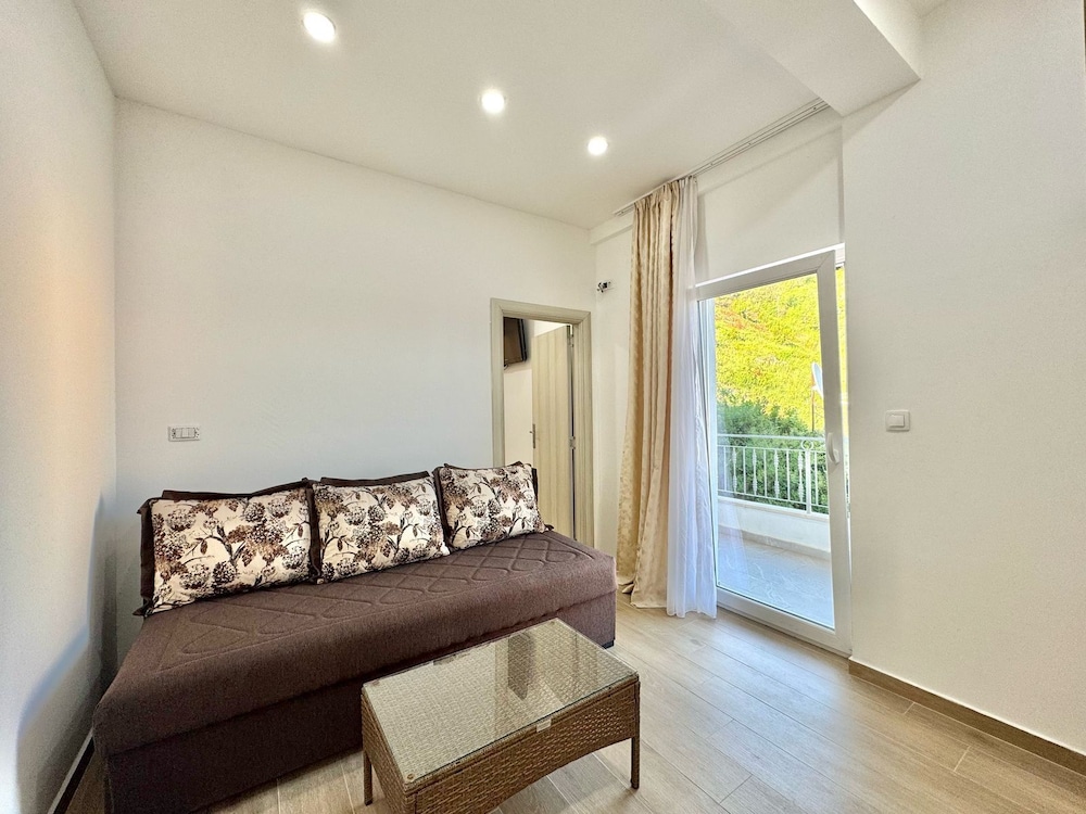 Comfort Apartment, Balcony