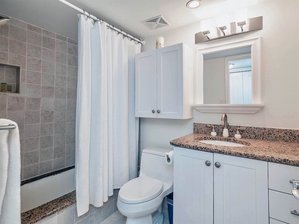 Condo (Loggerhead Cay 553) photo 2
