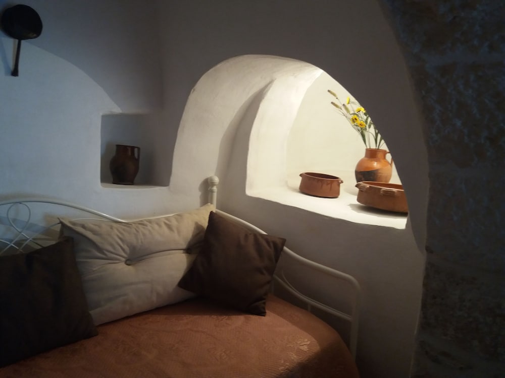 Traditional Apartment photo 2