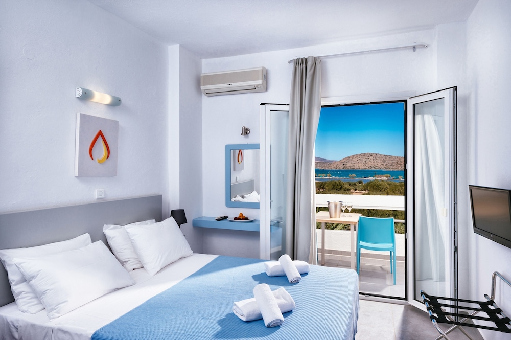 Family Room, Sea View