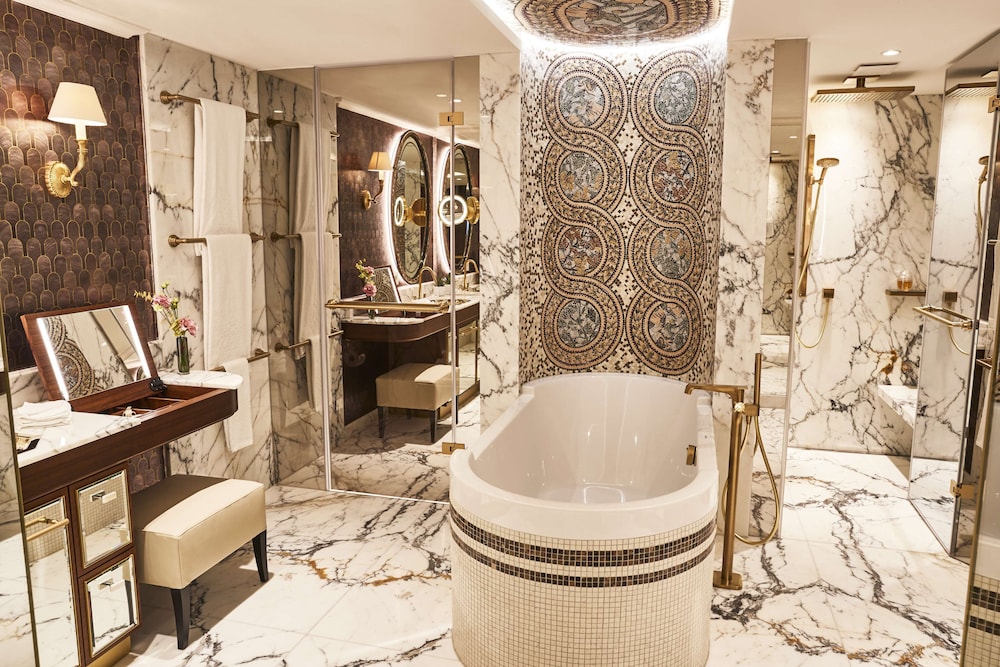 Presidential Suite (Maximilian)