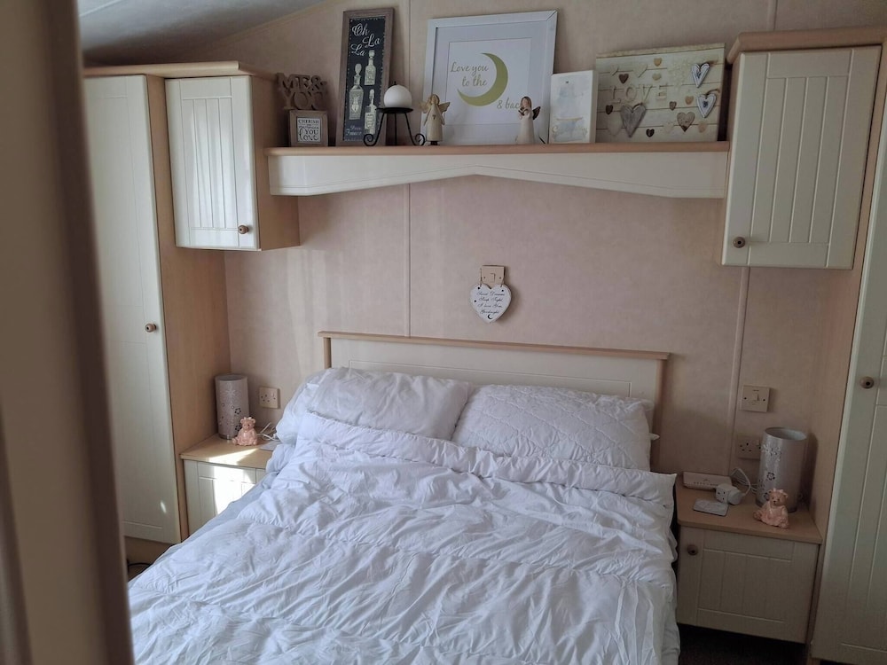 Mobile Home, 2 Bedrooms, Balcony photo 3