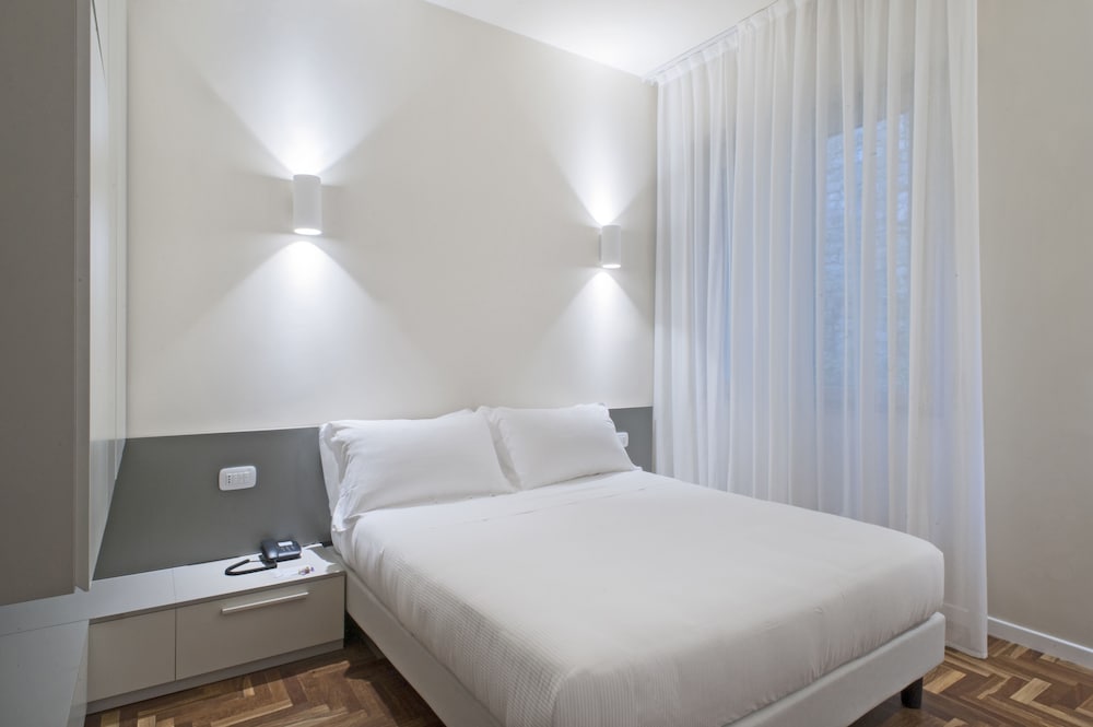Design Double Room Single Use, 1 Queen Bed photo 1