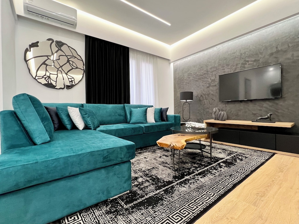 Signature Apartment photo 3