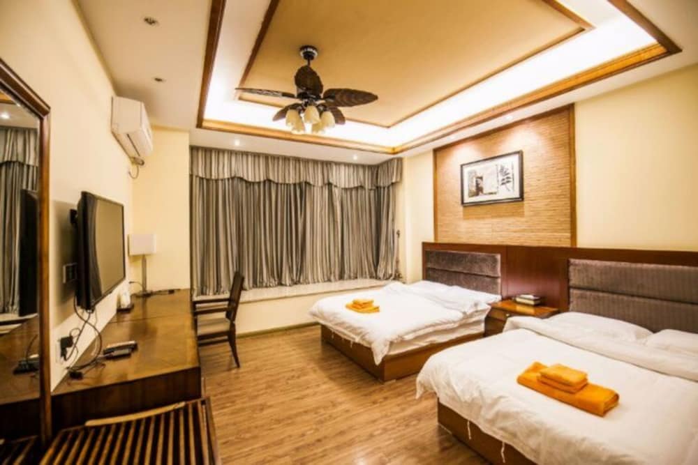 Villa,8 Bedrooms photo 3