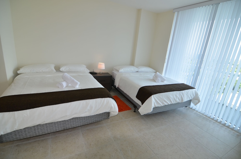 Deluxe Apartment, 1 Bedroom, Pool Access, City View