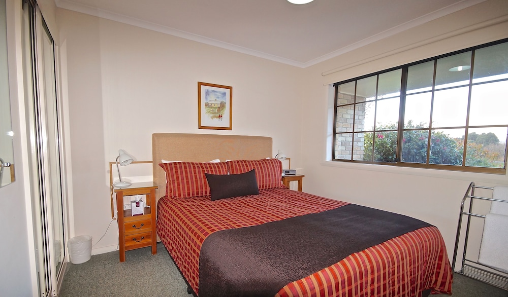 Companion, 2 Bedrooms photo 3