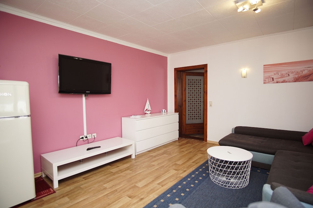 Apartment with Terrace, Bedroom, Kitchen incl.free access to pool and sauna nearby photo 3