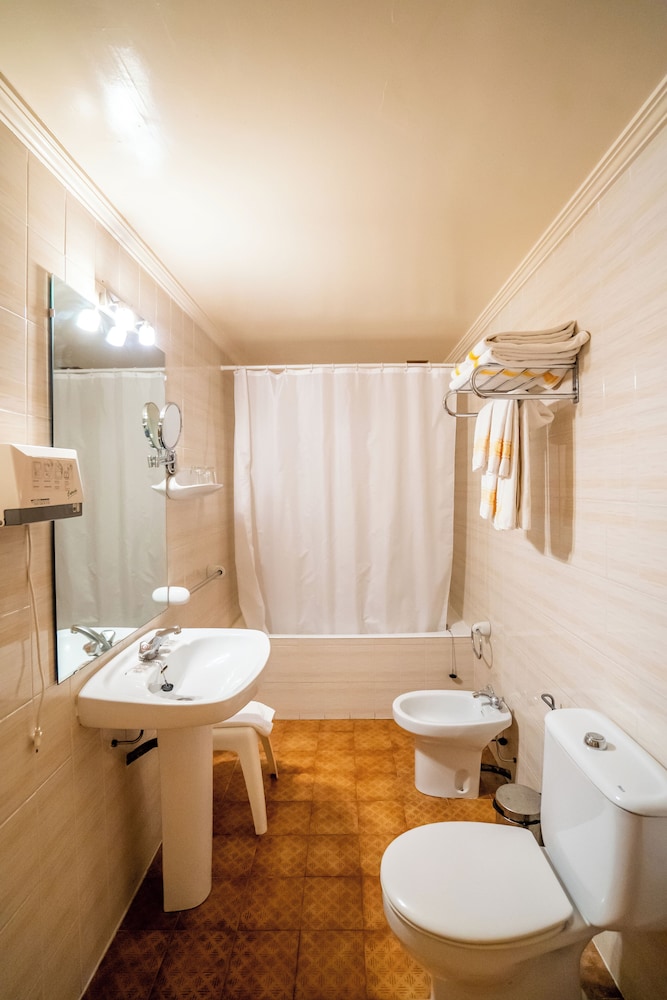 Standard Quadruple Room (2 adults + 2 children) photo 2