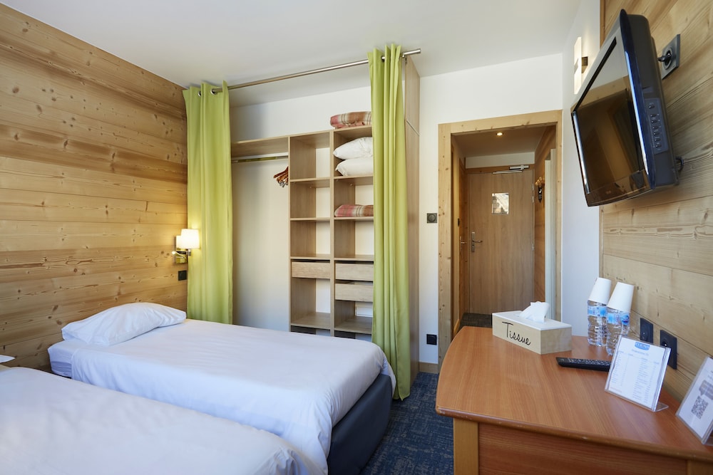 Basic Twin Room photo 2