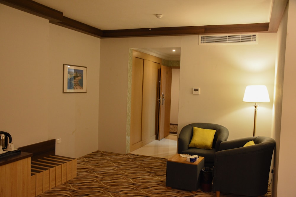 Basic Twin Room photo 3