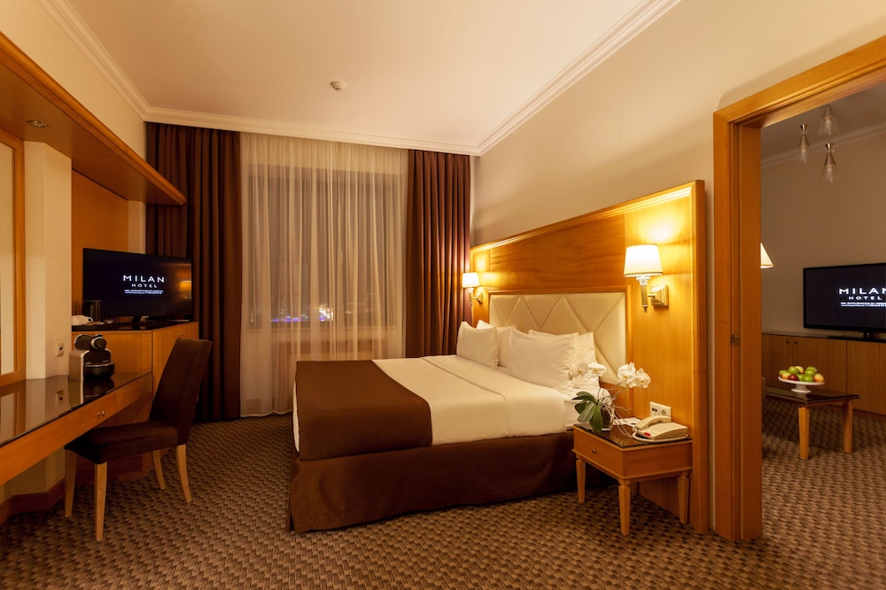 Suite, 1 King Bed photo 1