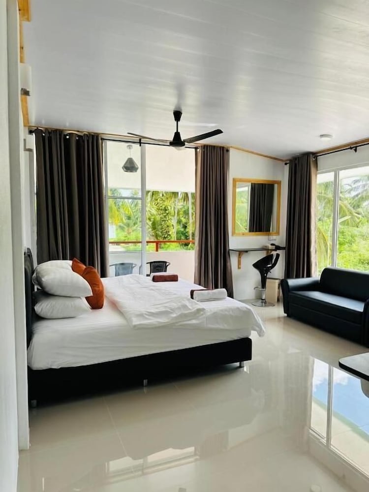 Deluxe Double Room, Balcony, City View photo 1