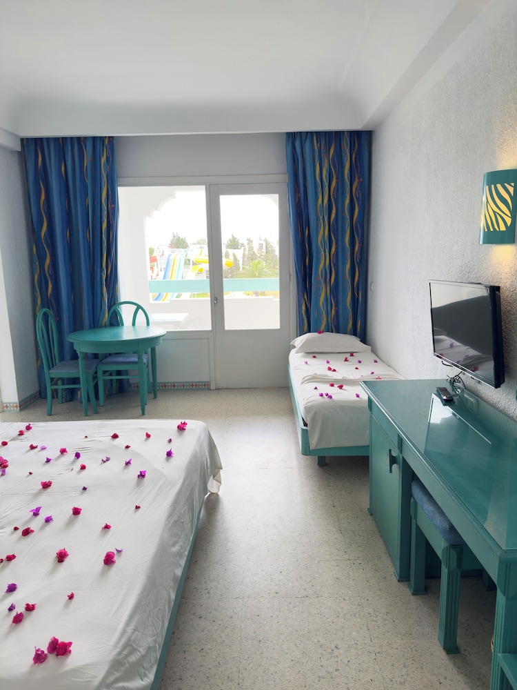 Standard Double Room - Photo 2