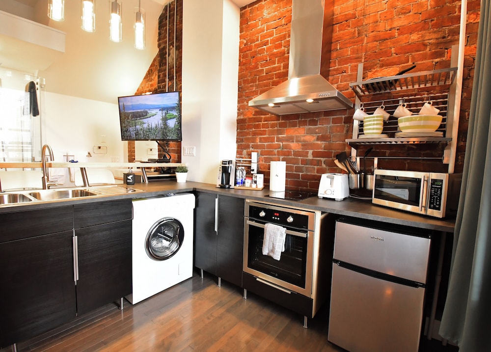 Studio Loft - Suite 202 photo 3