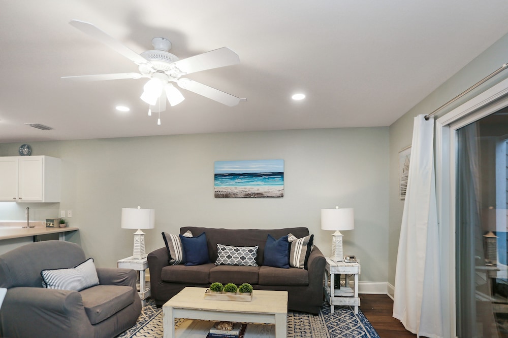 House, 2 Queen Beds (Barrier Dunes 250  Sea Side Oasis)