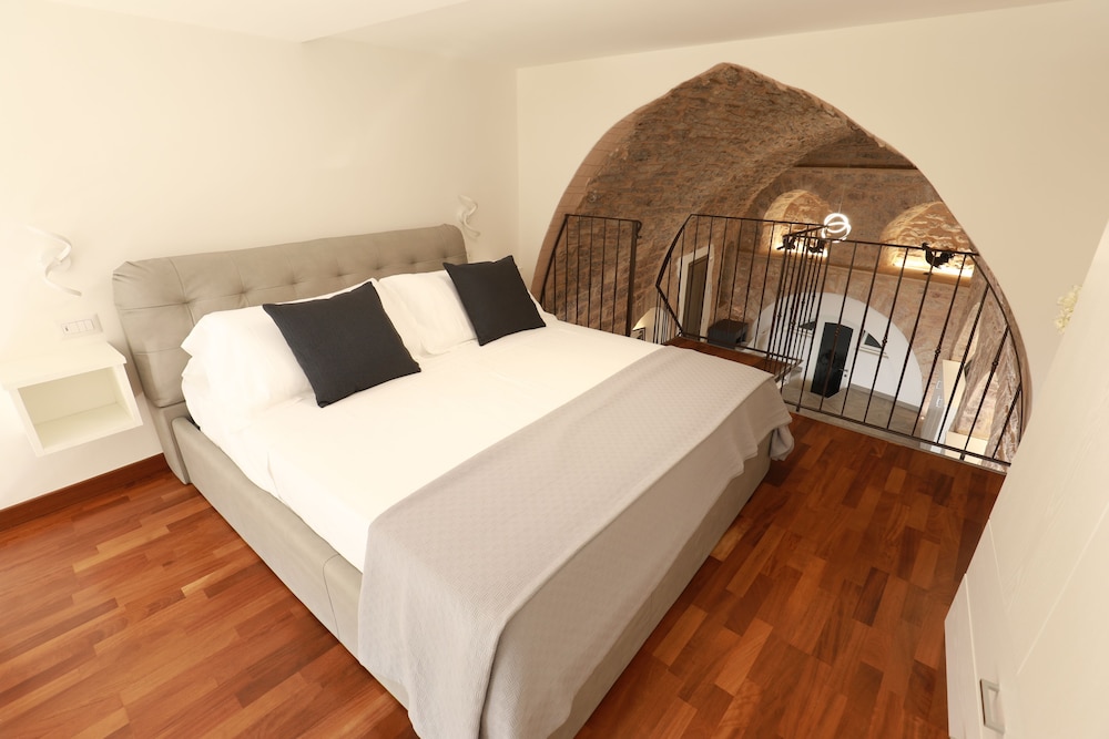 Exclusive Studio Suite photo 1