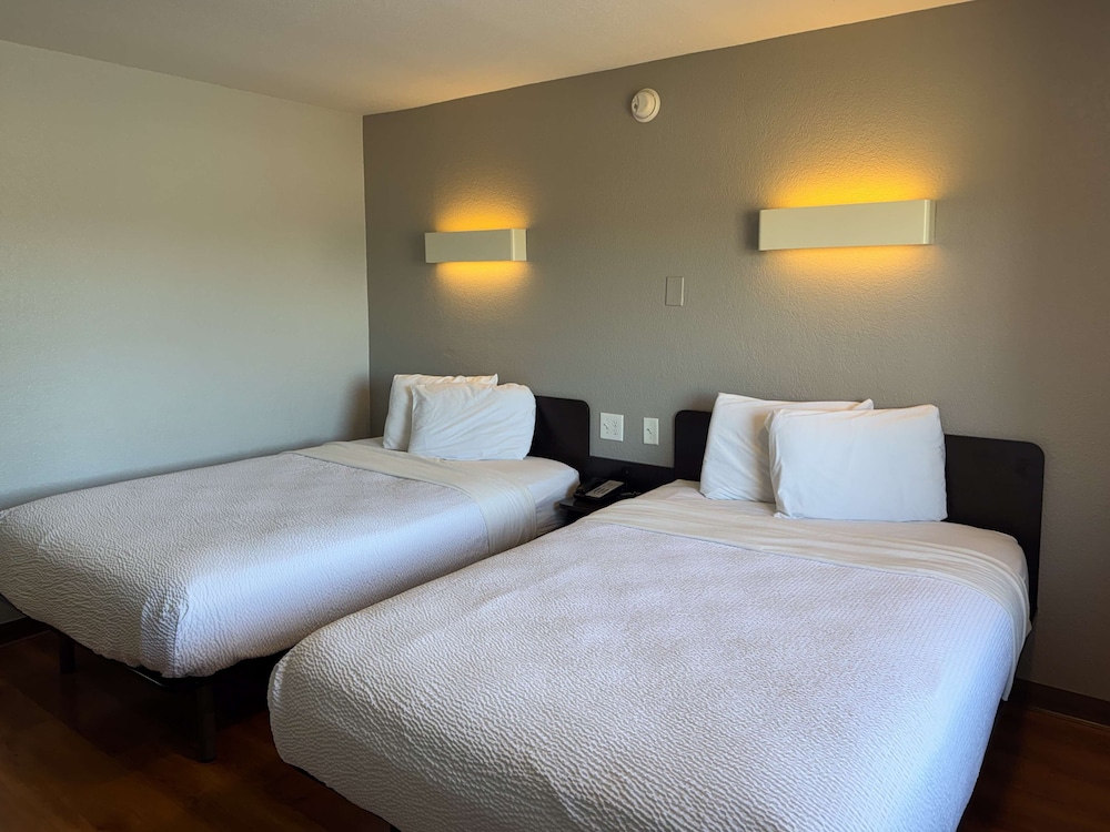 Deluxe Room, 1 Double Bed, Accessible, Non Smoking photo 3