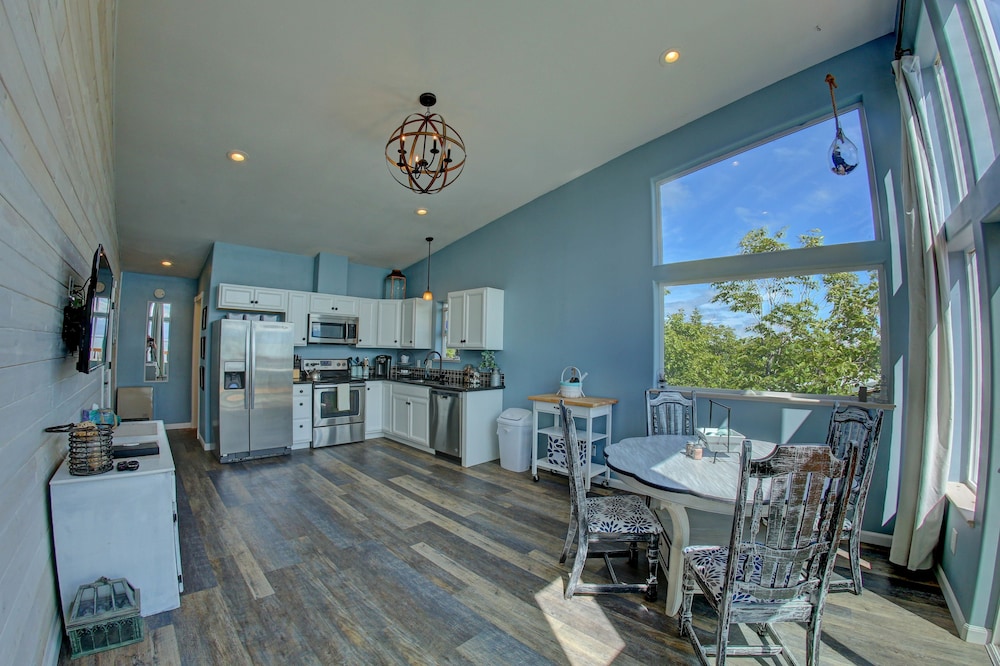 Luxury Penthouse, Multiple Beds, Ocean View