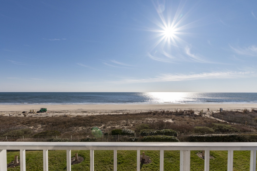 Suite, 2 Queen Beds, Oceanfront - Photo 6