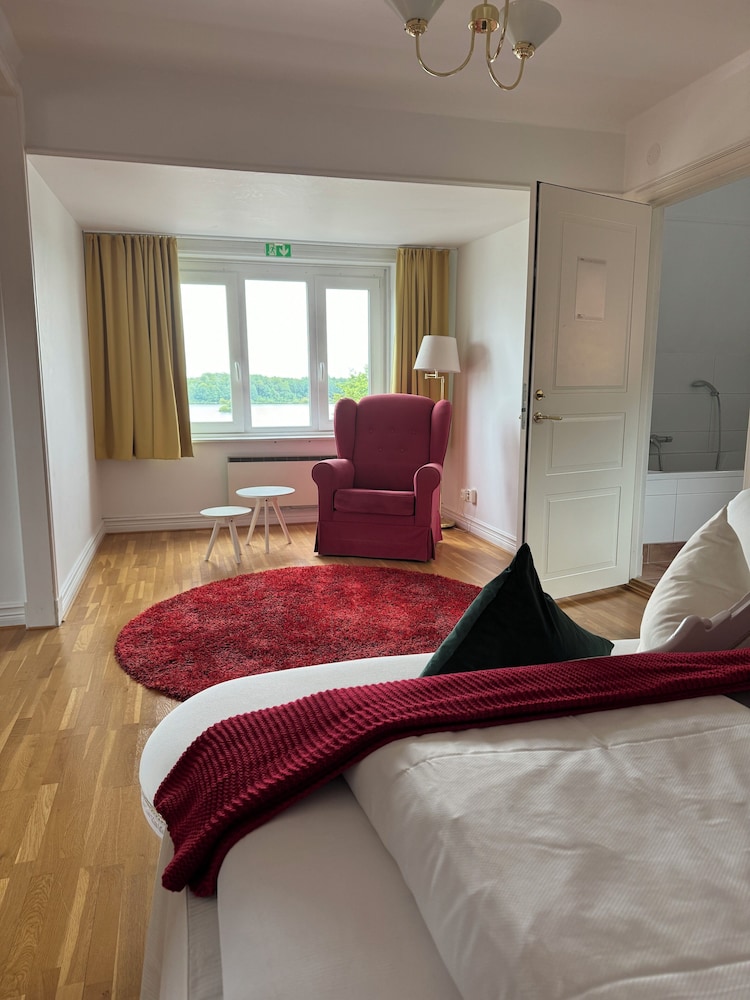 DeLuxe Suite Manor House Garden View photo 1