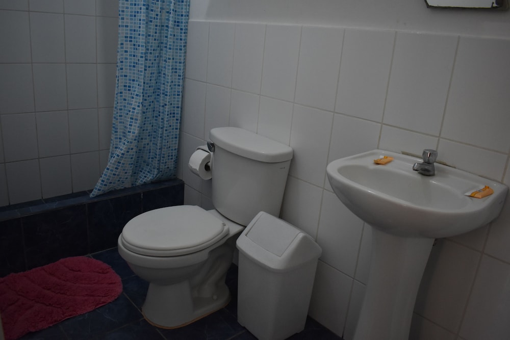Basic Double Room Single Use, 1 Double Bed photo 3