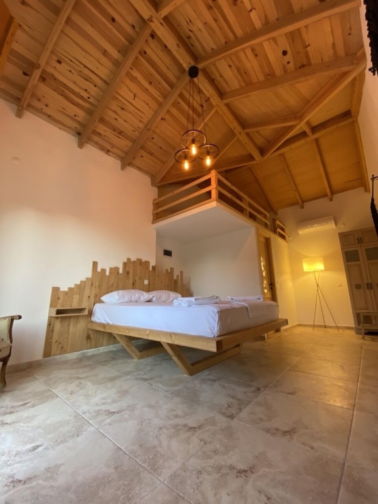 Comfort Triple Room, Courtyard View, Mezzanine photo 1