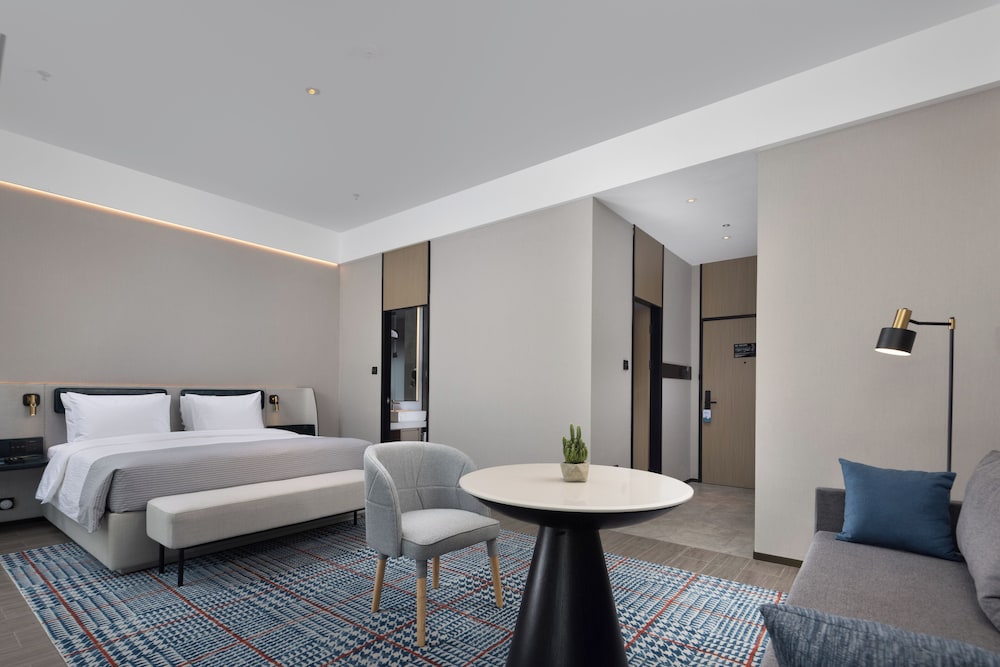 Superior Single Room, City View