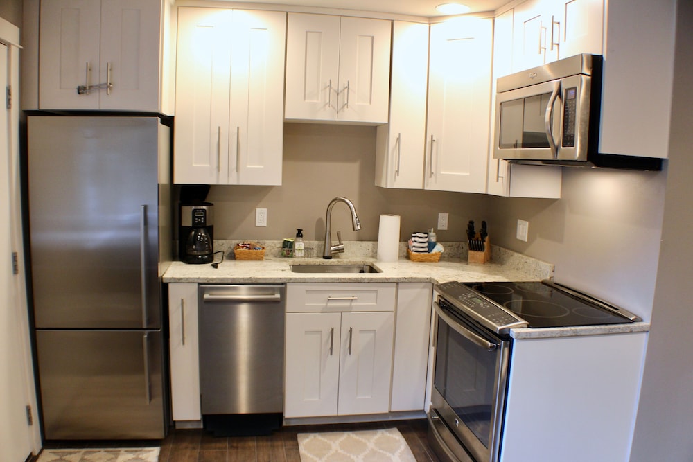 502 Preferred 1 Bedroom Unit photo 2