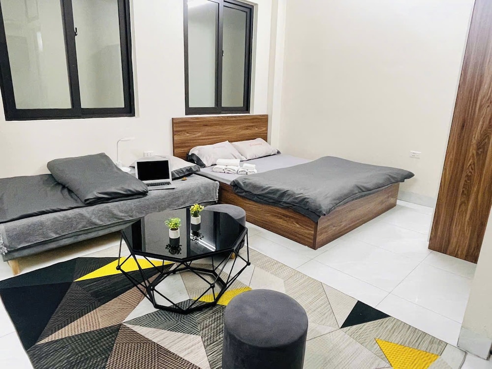 Standard Studio, Kitchenette