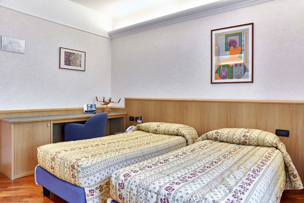 Double Room - Photo 3