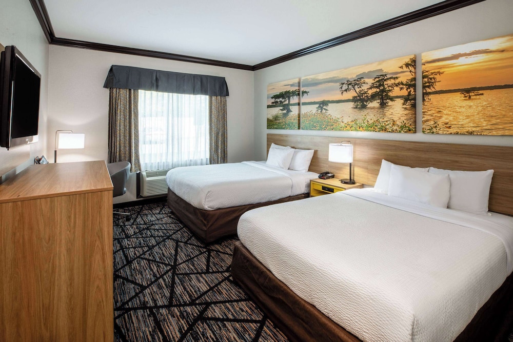 Room, 2 Queen Beds, Accessible, Non Smoking (Mobility/Hearing, Roll-In Shower) - Photo 1
